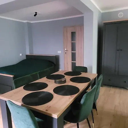 ゲストハウス Blekitna 37 3*